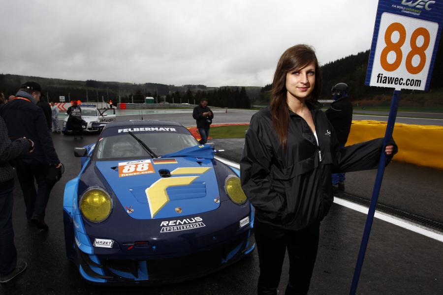  Porsche 911 GT3 RSR 2012 года  (фото 352 из 429)